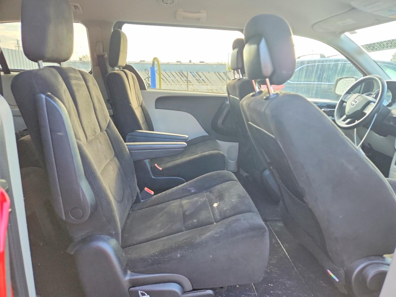 2013 DODGE GRAND CARAVAN SE photo 11