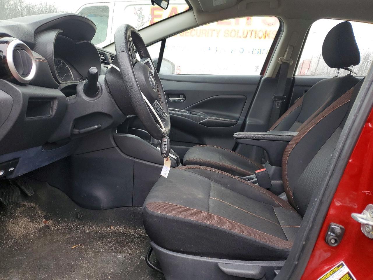 2021 NISSAN VERSA SR photo 7