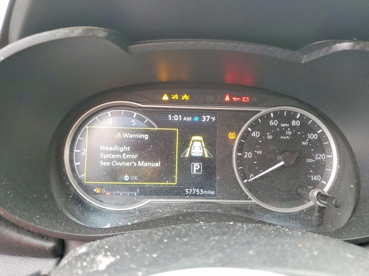 2021 NISSAN VERSA SR photo 9