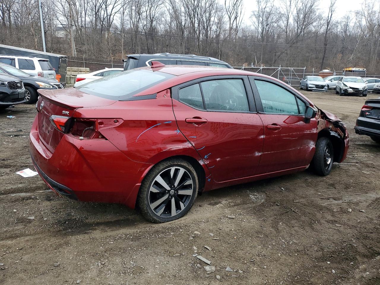 2021 NISSAN VERSA SR photo 3