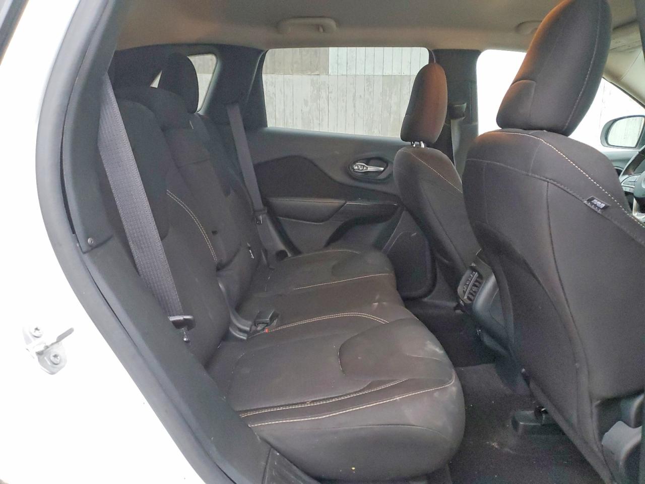 2016 JEEP CHEROKEE LATITUDE photo 21