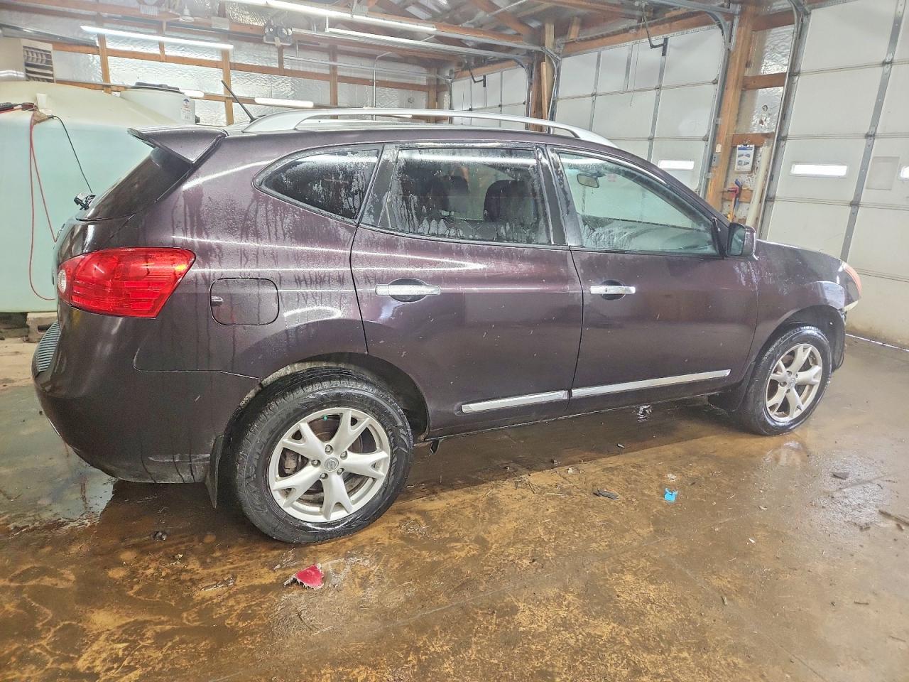 2011 NISSAN ROGUE S photo 5