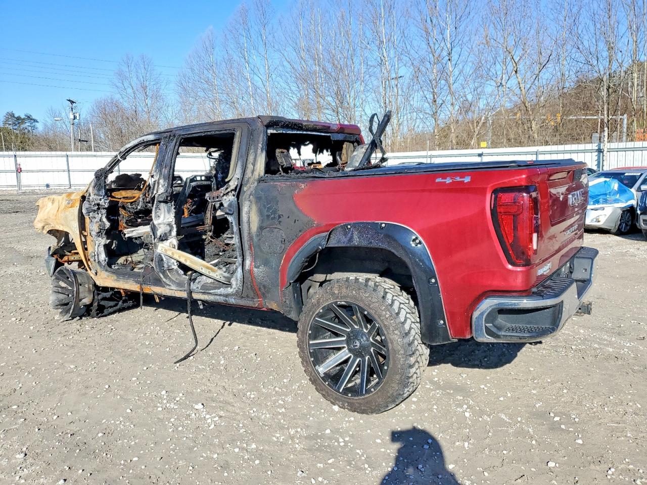 2021 GMC SIERRA K1500 SLT photo 2