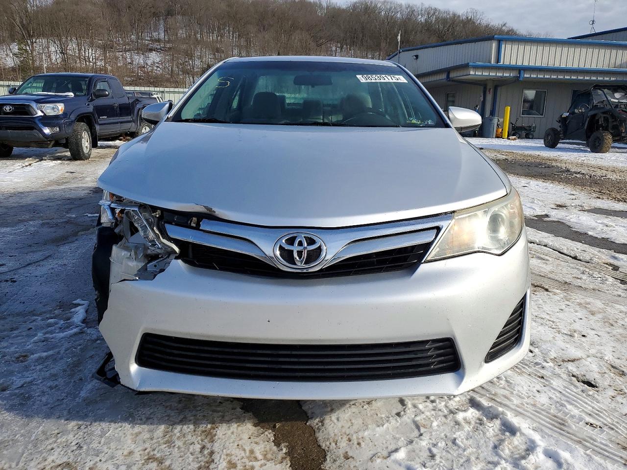 2012 TOYOTA CAMRY BASE photo 5