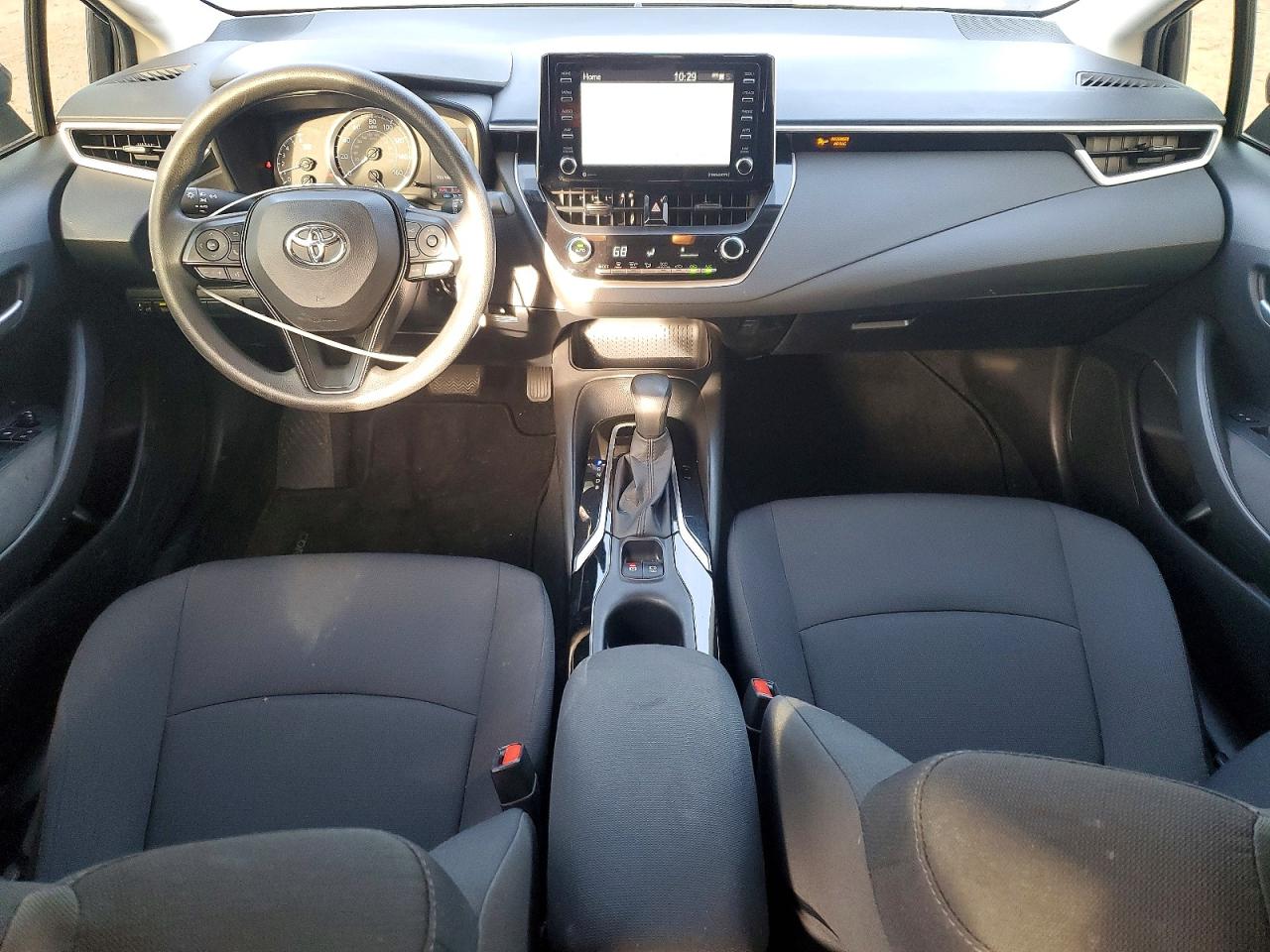 2021 TOYOTA COROLLA LE photo 8