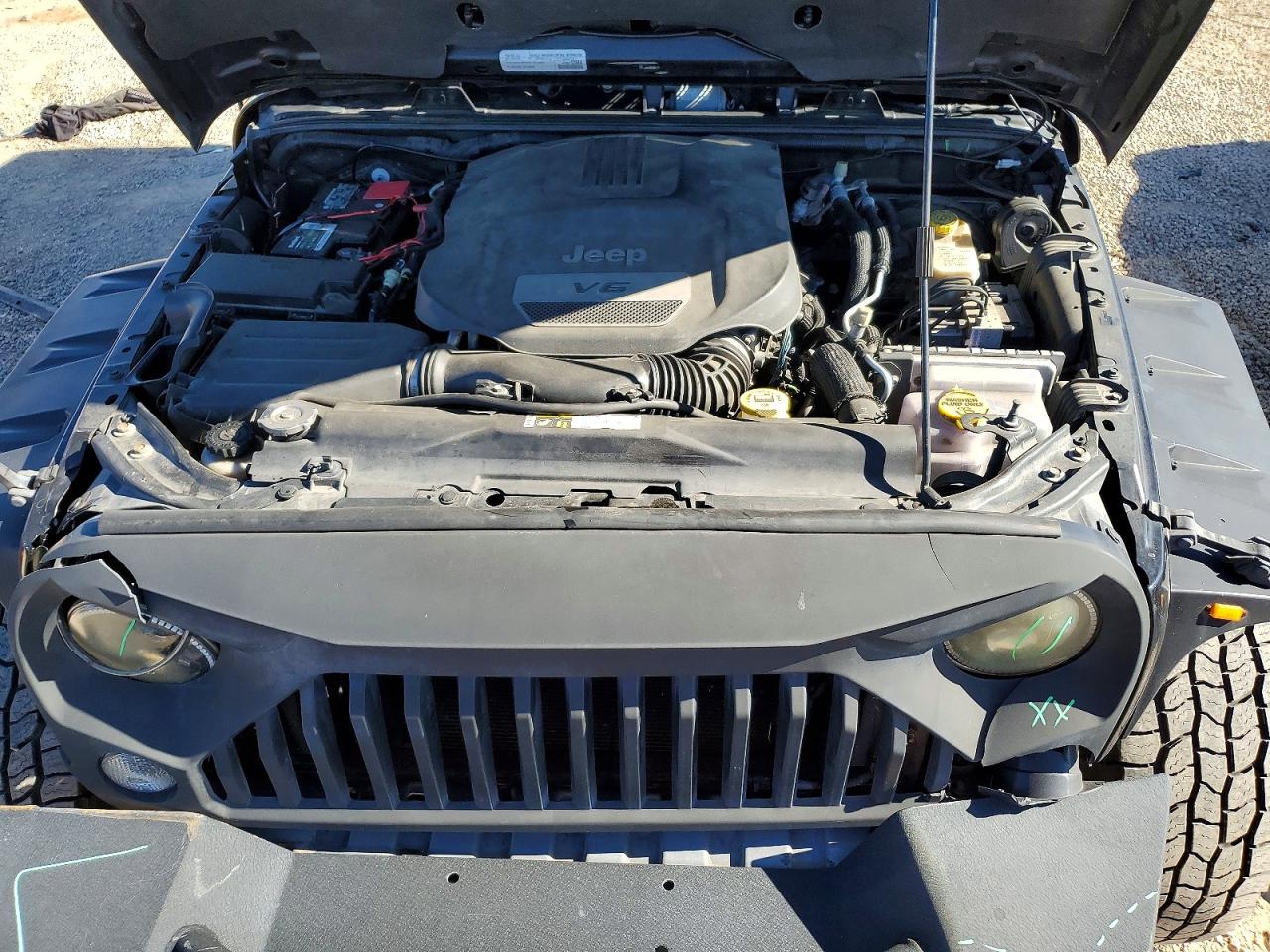 2015 JEEP WRANGLER UNLIMITED SAHARA photo 12