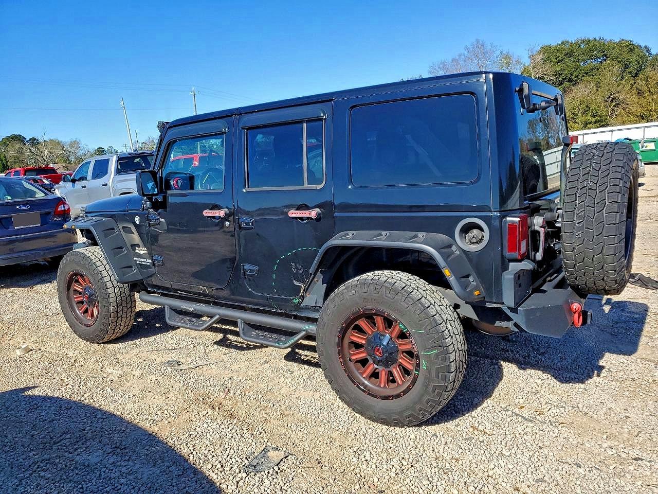 2015 JEEP WRANGLER UNLIMITED SAHARA photo 2