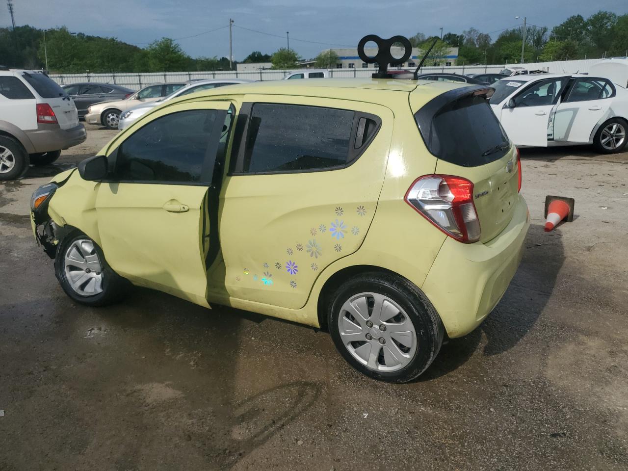 2018 CHEVROLET SPARK LS photo 2