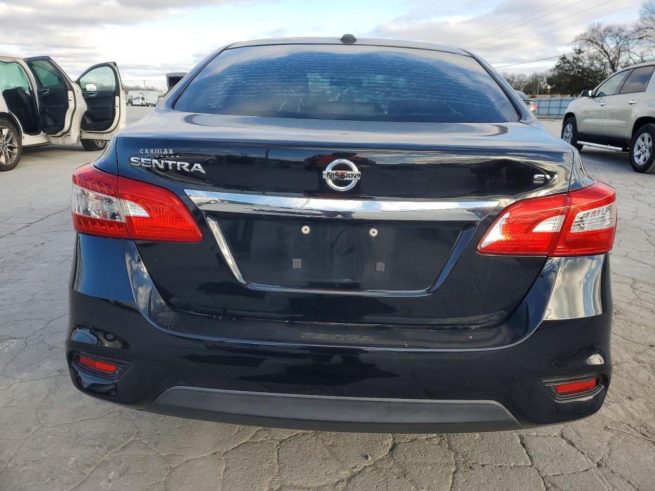 2016 NISSAN SENTRA S photo 6