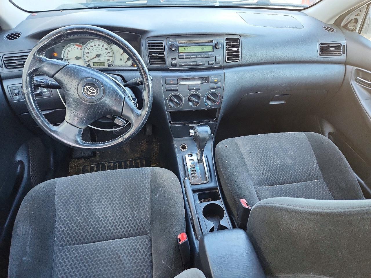 2005 TOYOTA COROLLA CE photo 8
