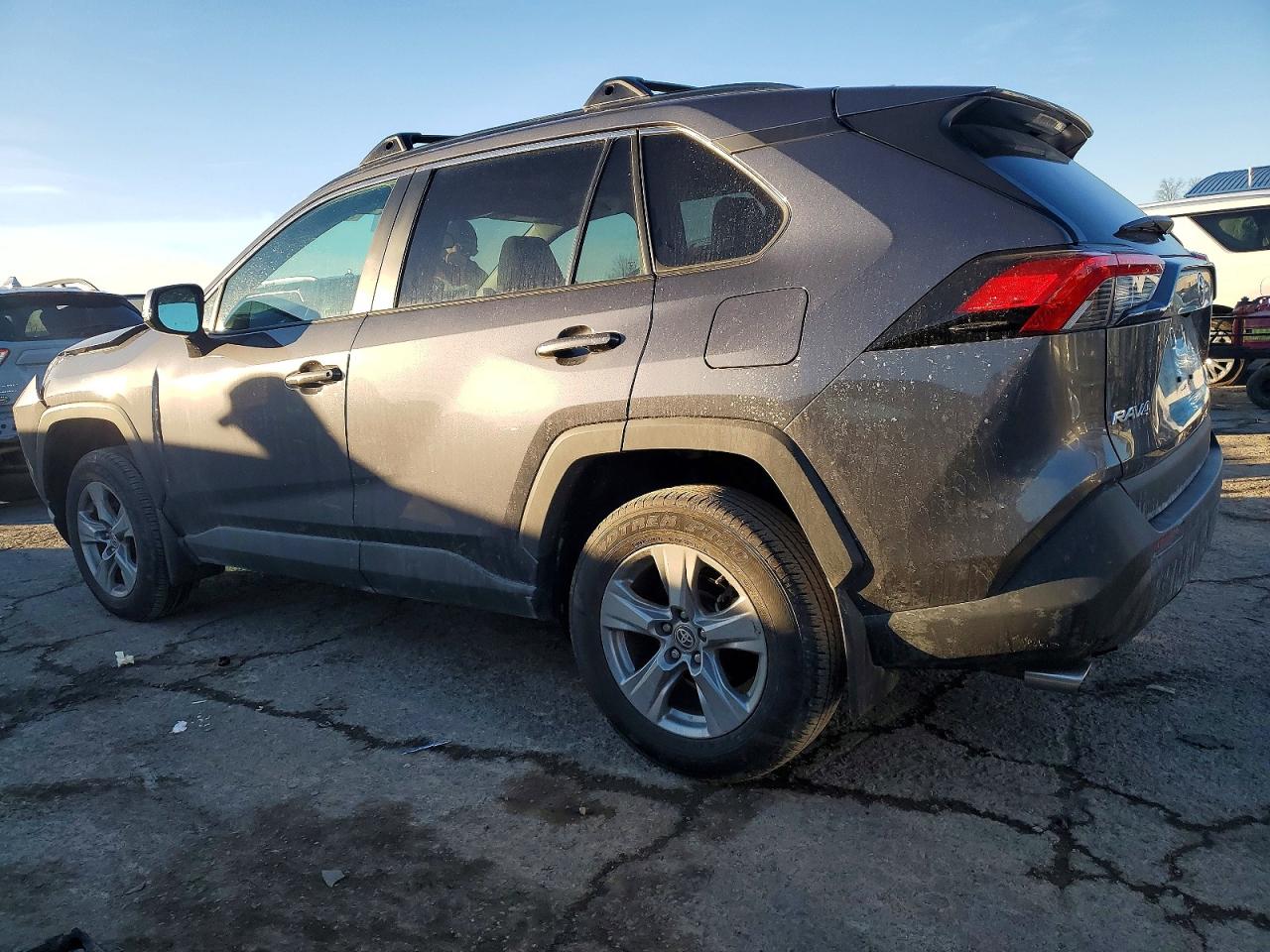 2024 TOYOTA RAV4 XLE photo 2