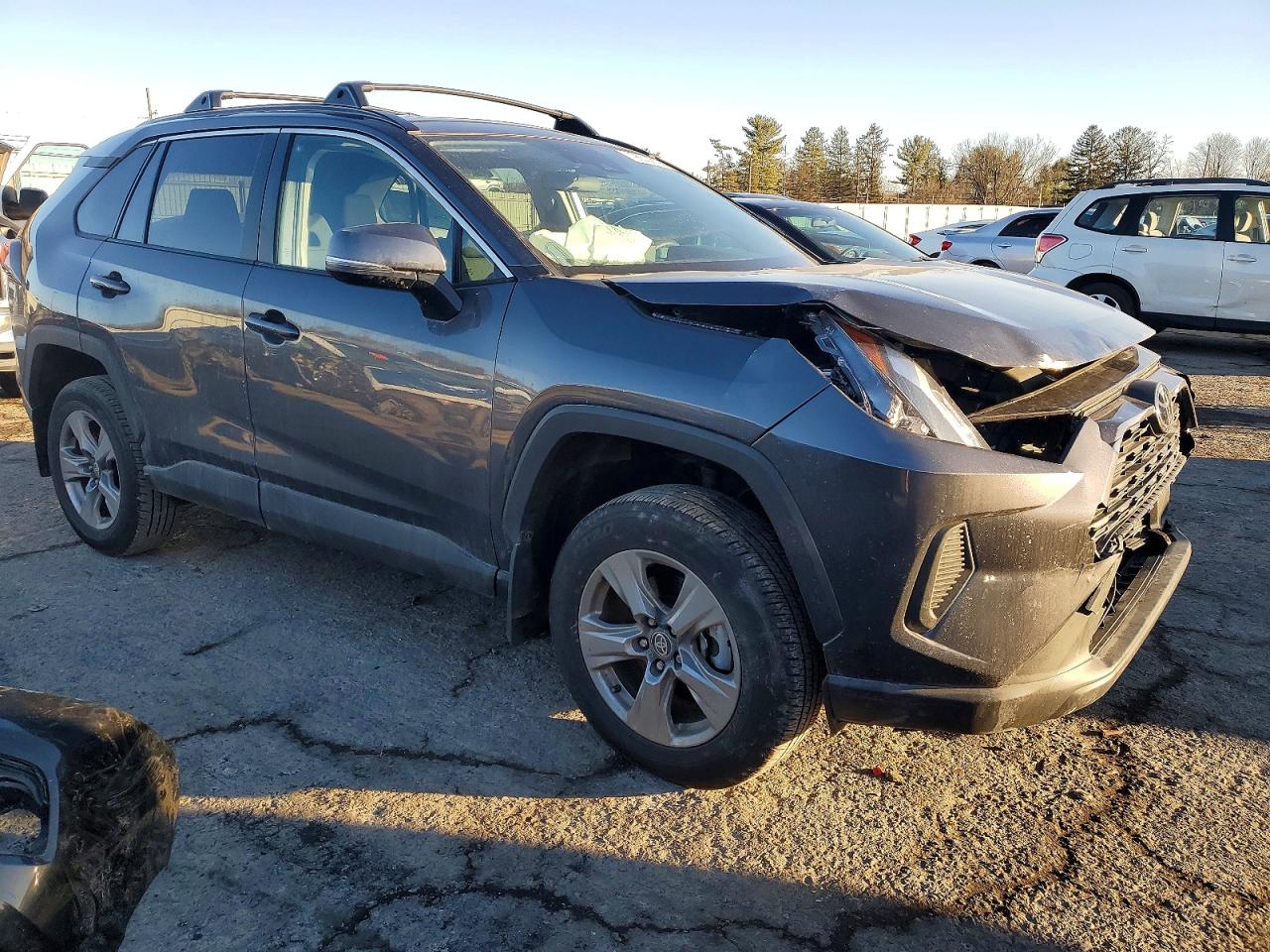 2024 TOYOTA RAV4 XLE photo 4