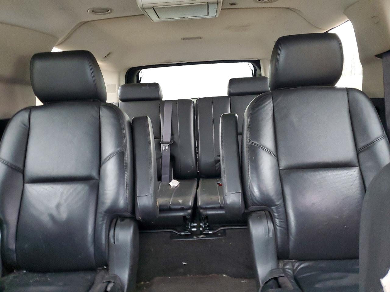 2011 CADILLAC ESCALADE ESV LUXURY photo 10