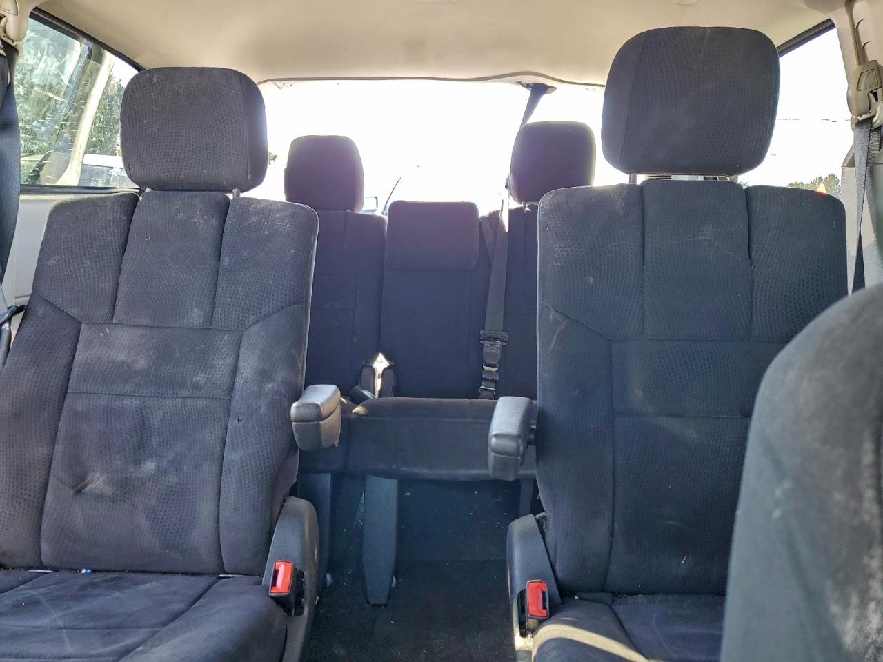 2011 DODGE GRAND CARAVAN CREW photo 19