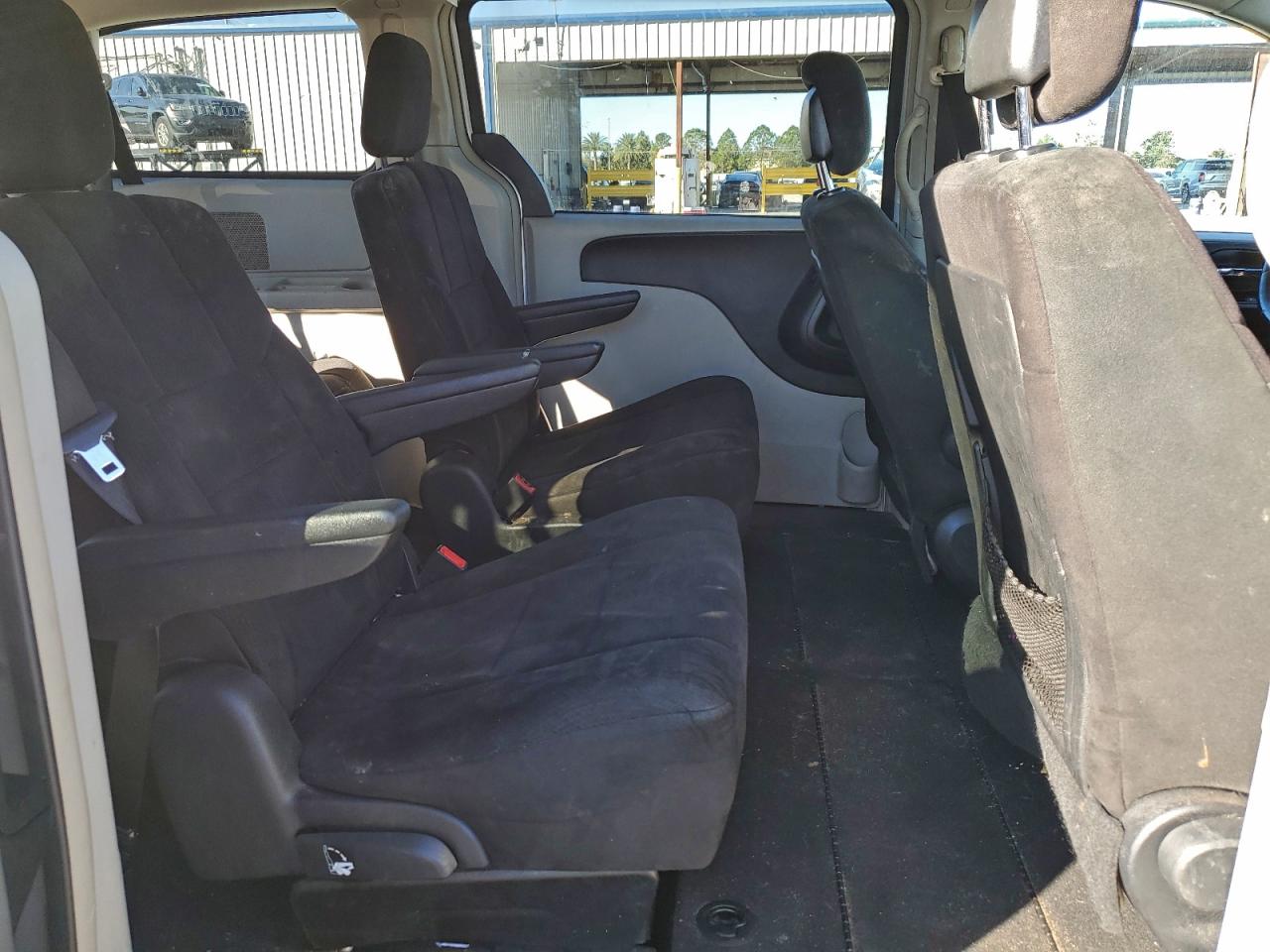 2011 DODGE GRAND CARAVAN CREW photo 21
