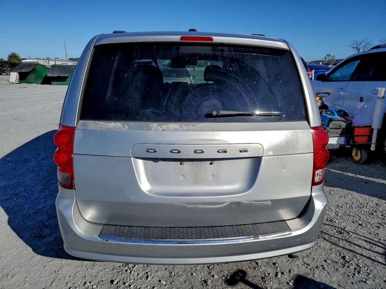 2011 DODGE GRAND CARAVAN CREW photo 11