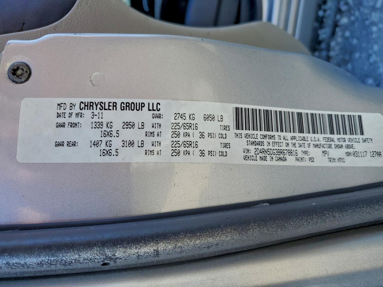 2011 DODGE GRAND CARAVAN CREW photo 27