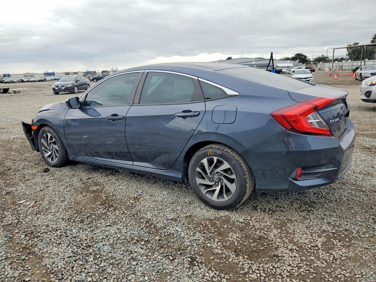 2016 HONDA CIVIC EX photo 2