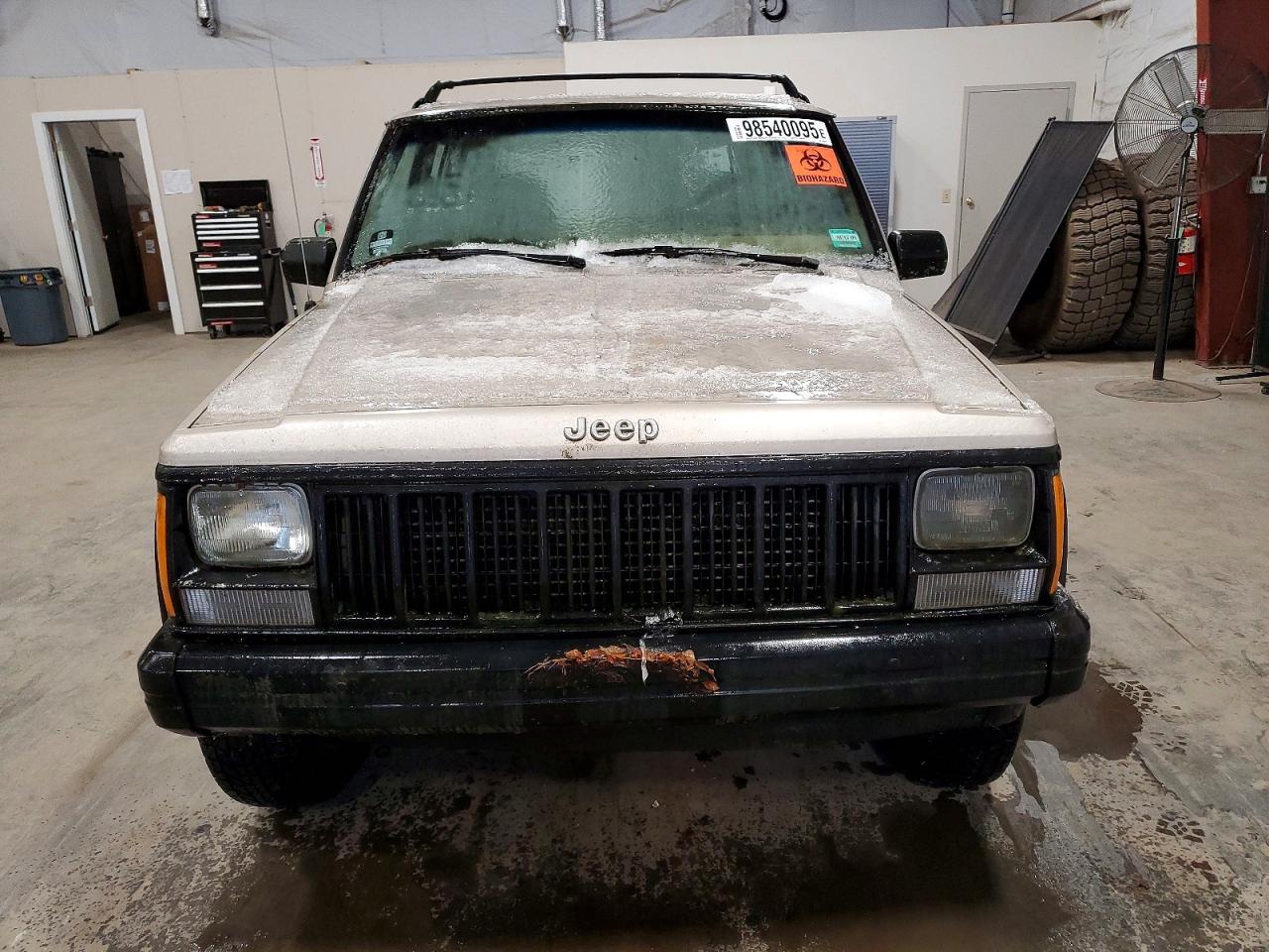 1996 JEEP CHEROKEE SE photo 5