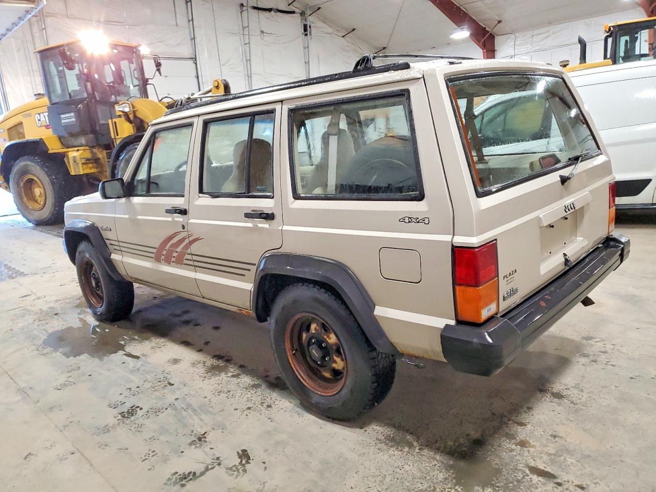 1996 JEEP CHEROKEE SE photo 2