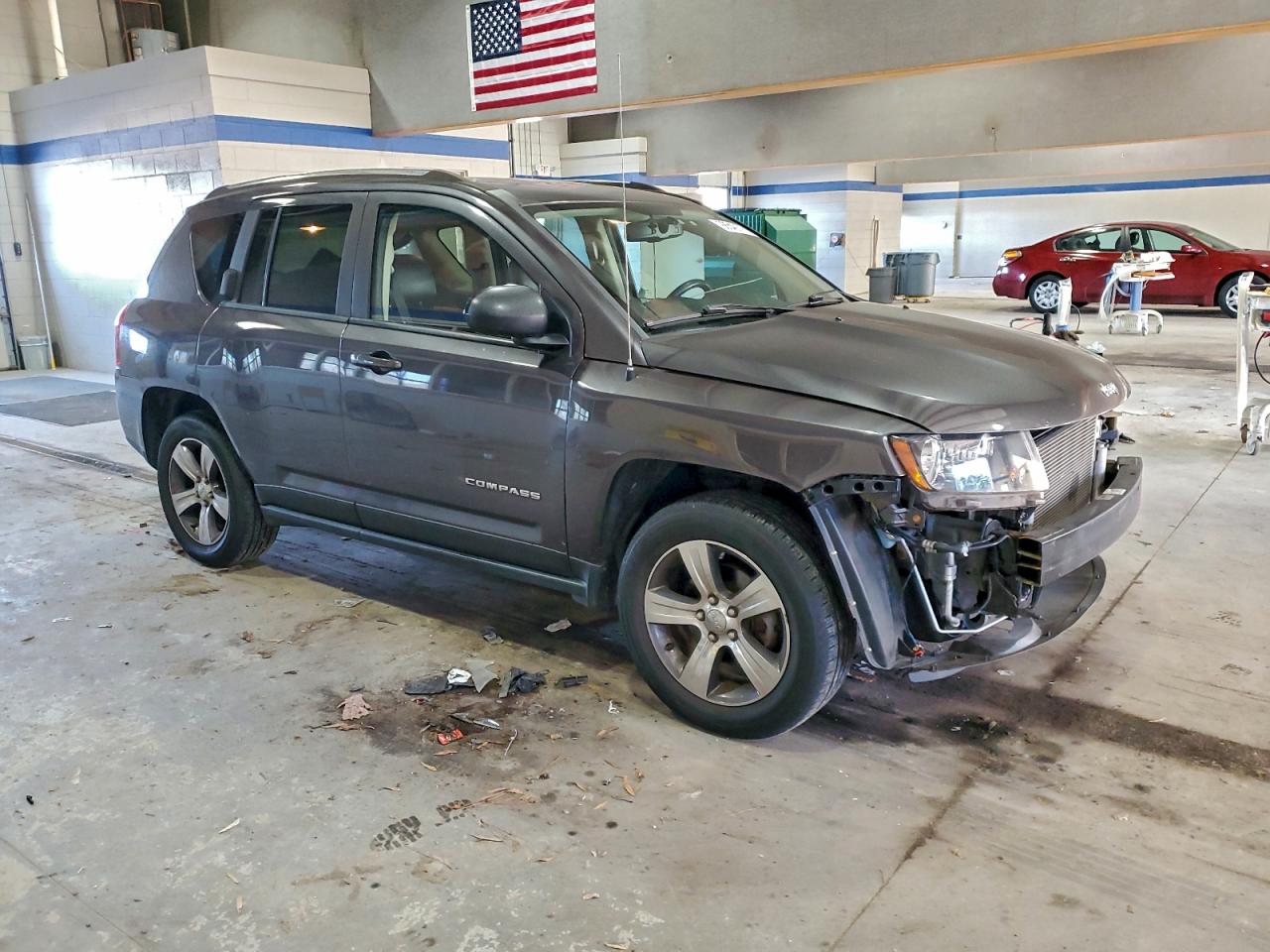 2017 JEEP COMPASS LATITUDE photo 4