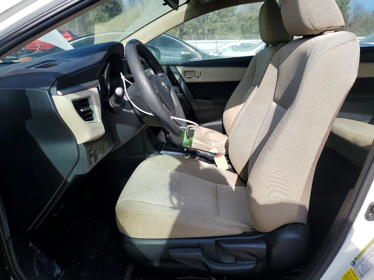 2015 TOYOTA COROLLA L photo 7