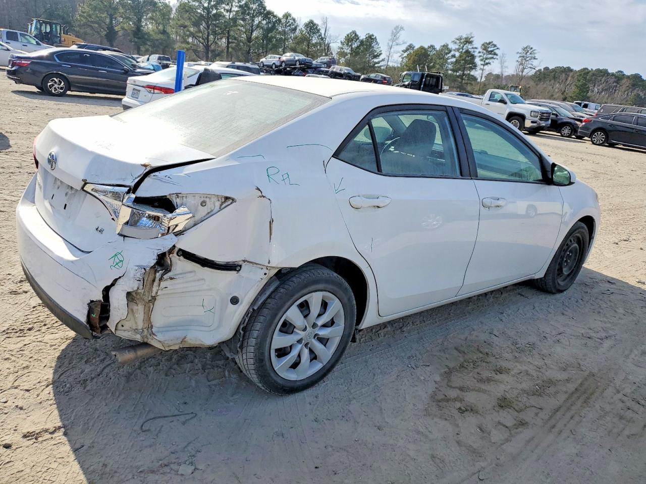 2015 TOYOTA COROLLA L photo 3