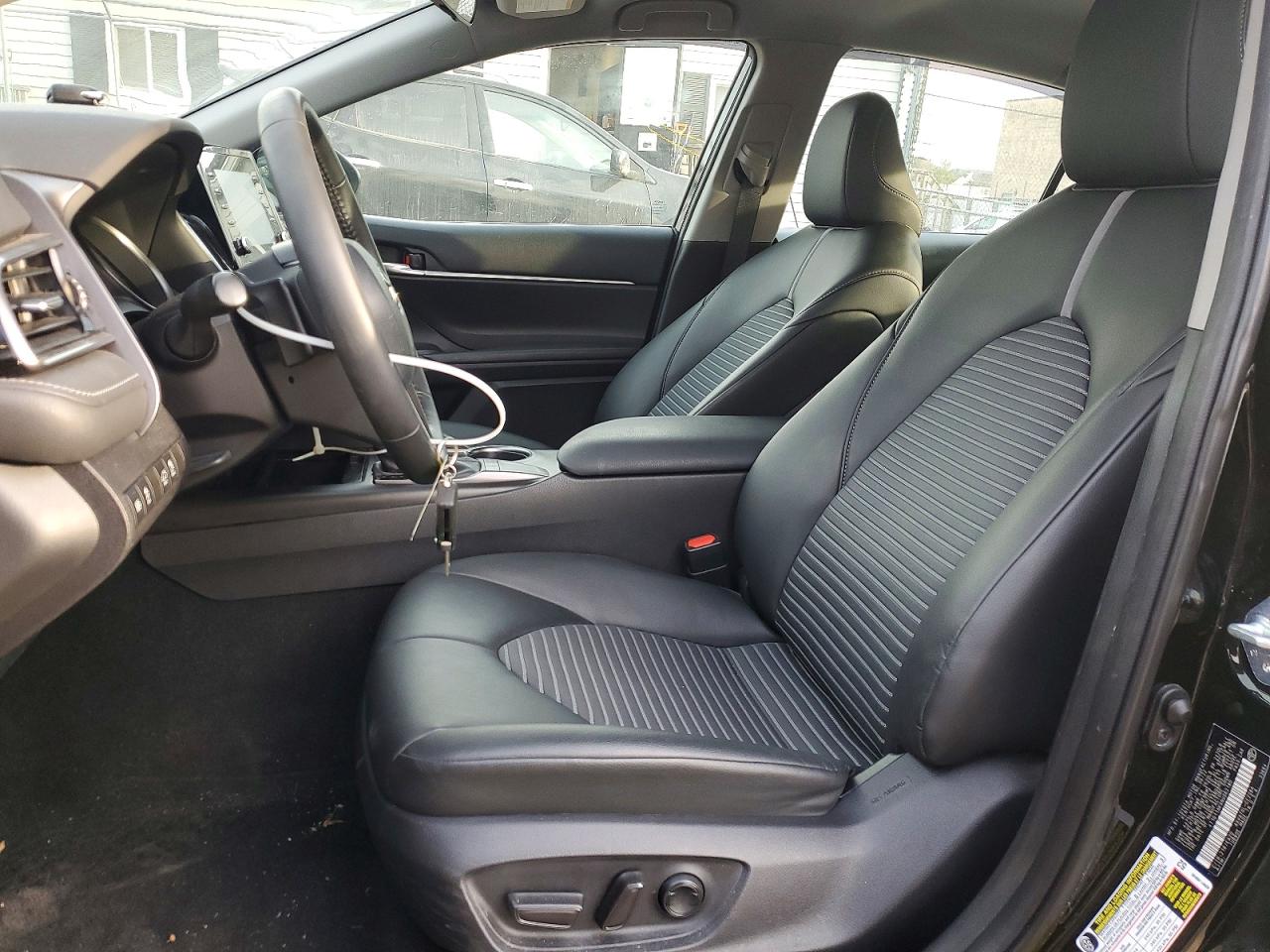 2022 TOYOTA CAMRY SE photo 7