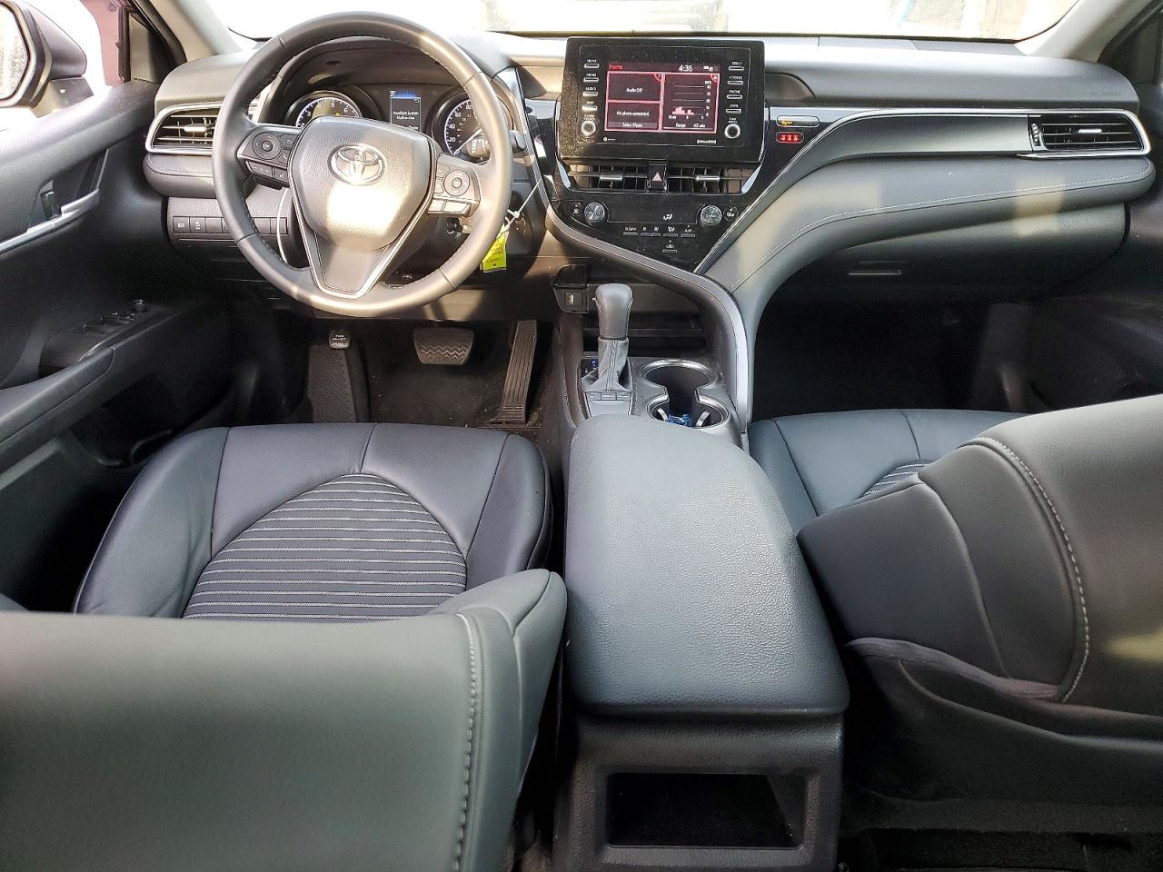 2022 TOYOTA CAMRY SE photo 8