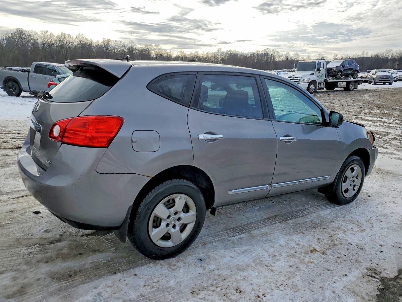 2013 NISSAN ROGUE S photo 5