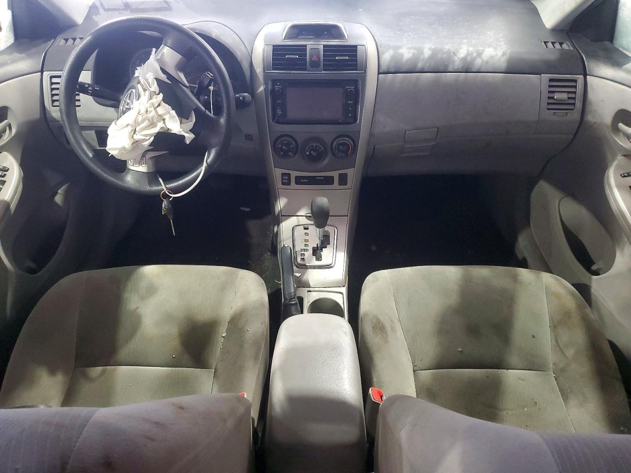 2013 TOYOTA COROLLA BASE photo 8