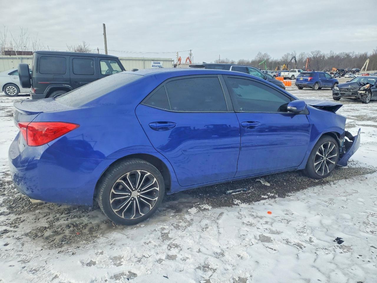 2017 TOYOTA COROLLA L photo 5
