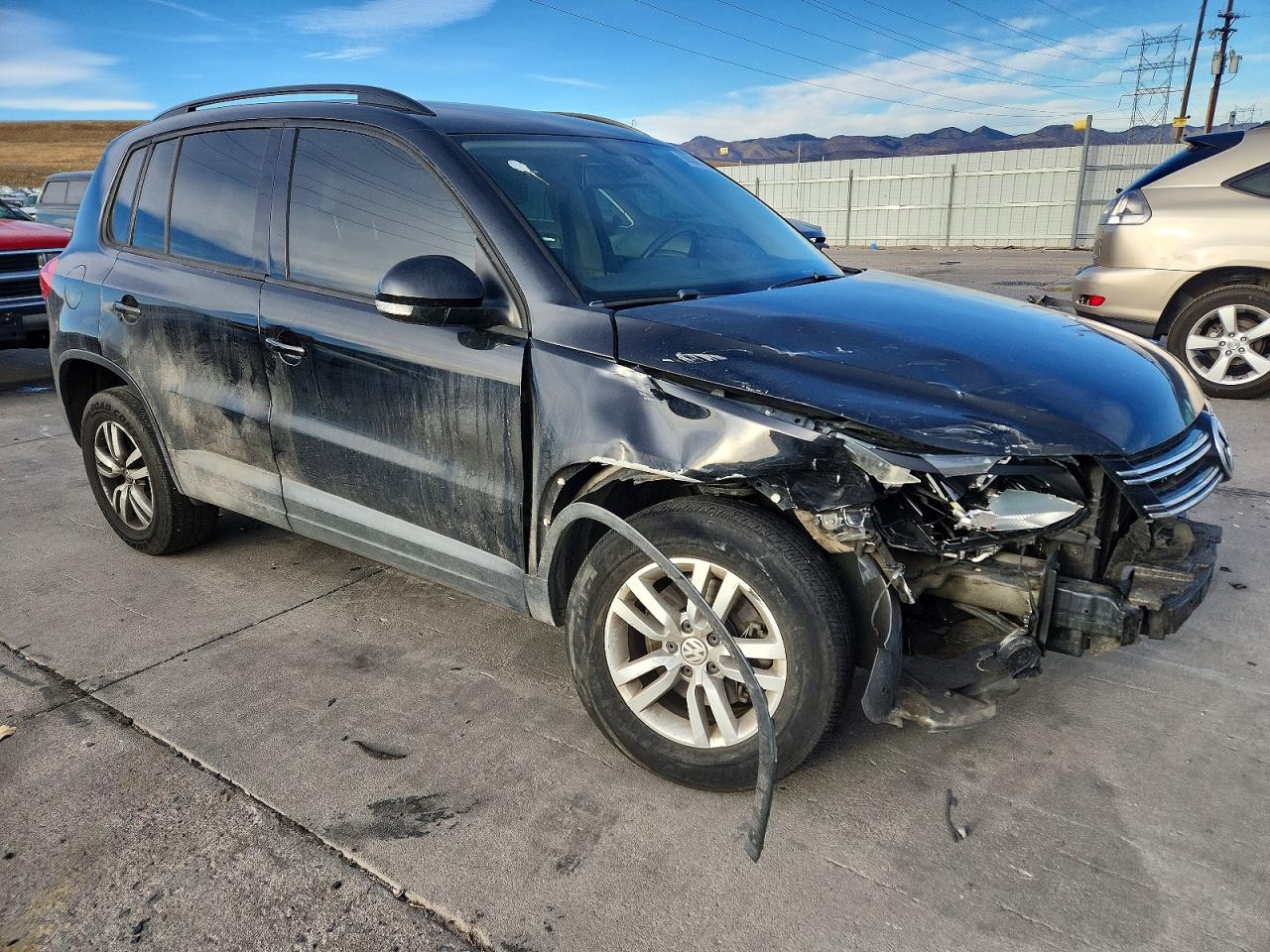 2016 VOLKSWAGEN TIGUAN S photo 7
