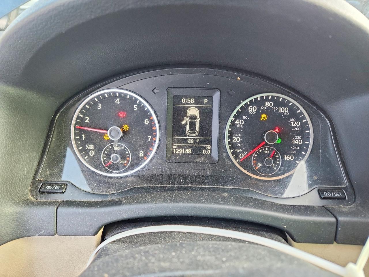 2016 VOLKSWAGEN TIGUAN S photo 17