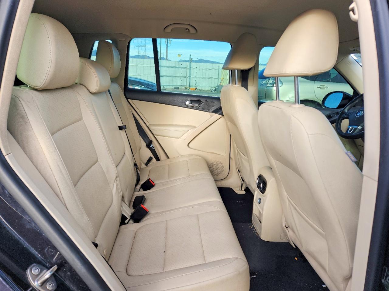 2016 VOLKSWAGEN TIGUAN S photo 21