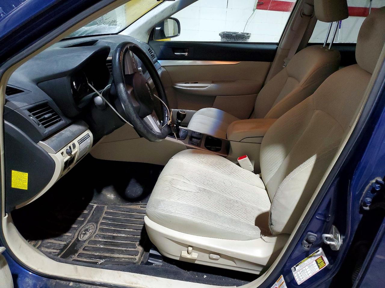 2010 SUBARU OUTBACK 2.5I PREMIUM photo 13