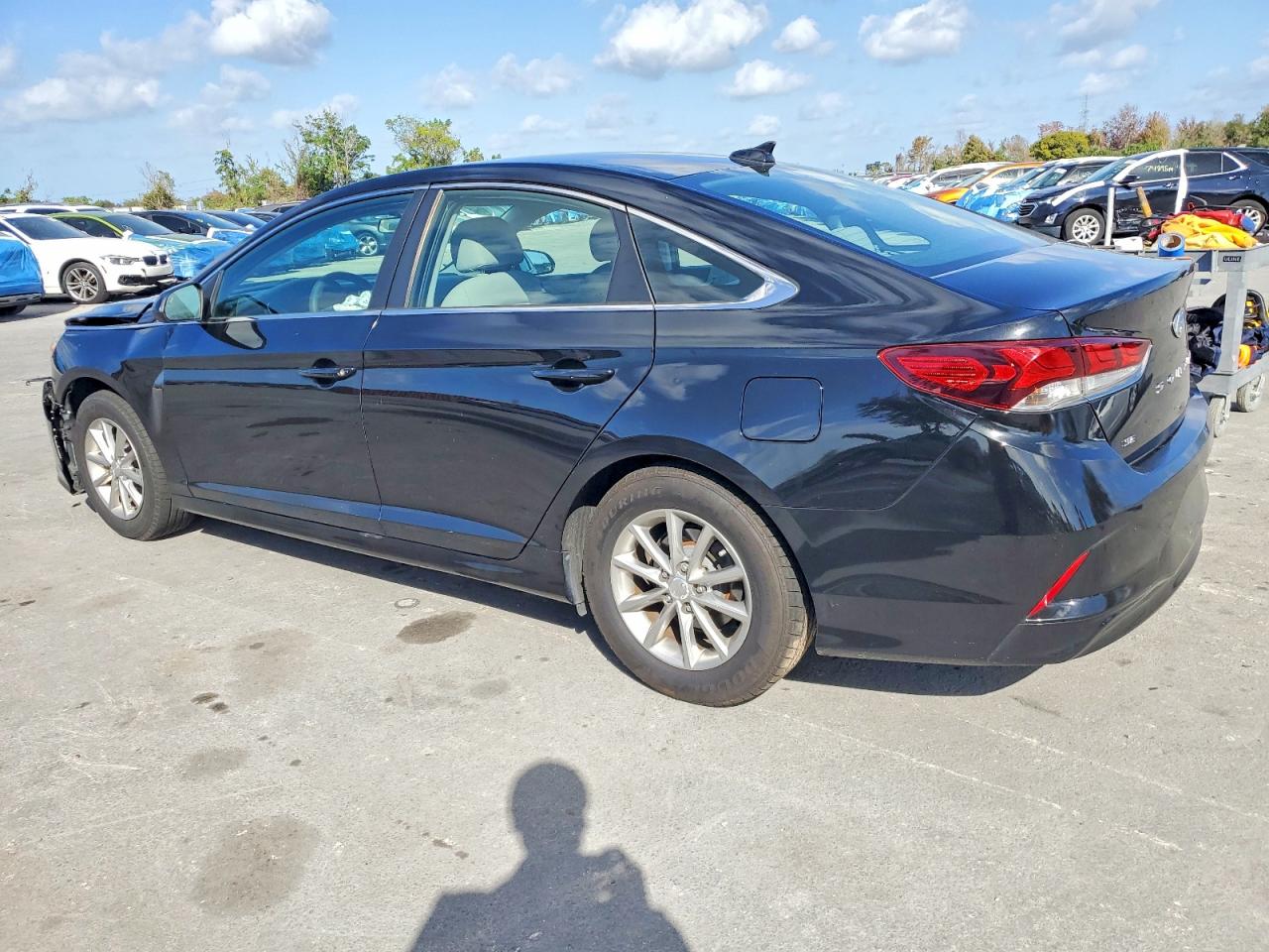 2018 HYUNDAI SONATA SE photo 2