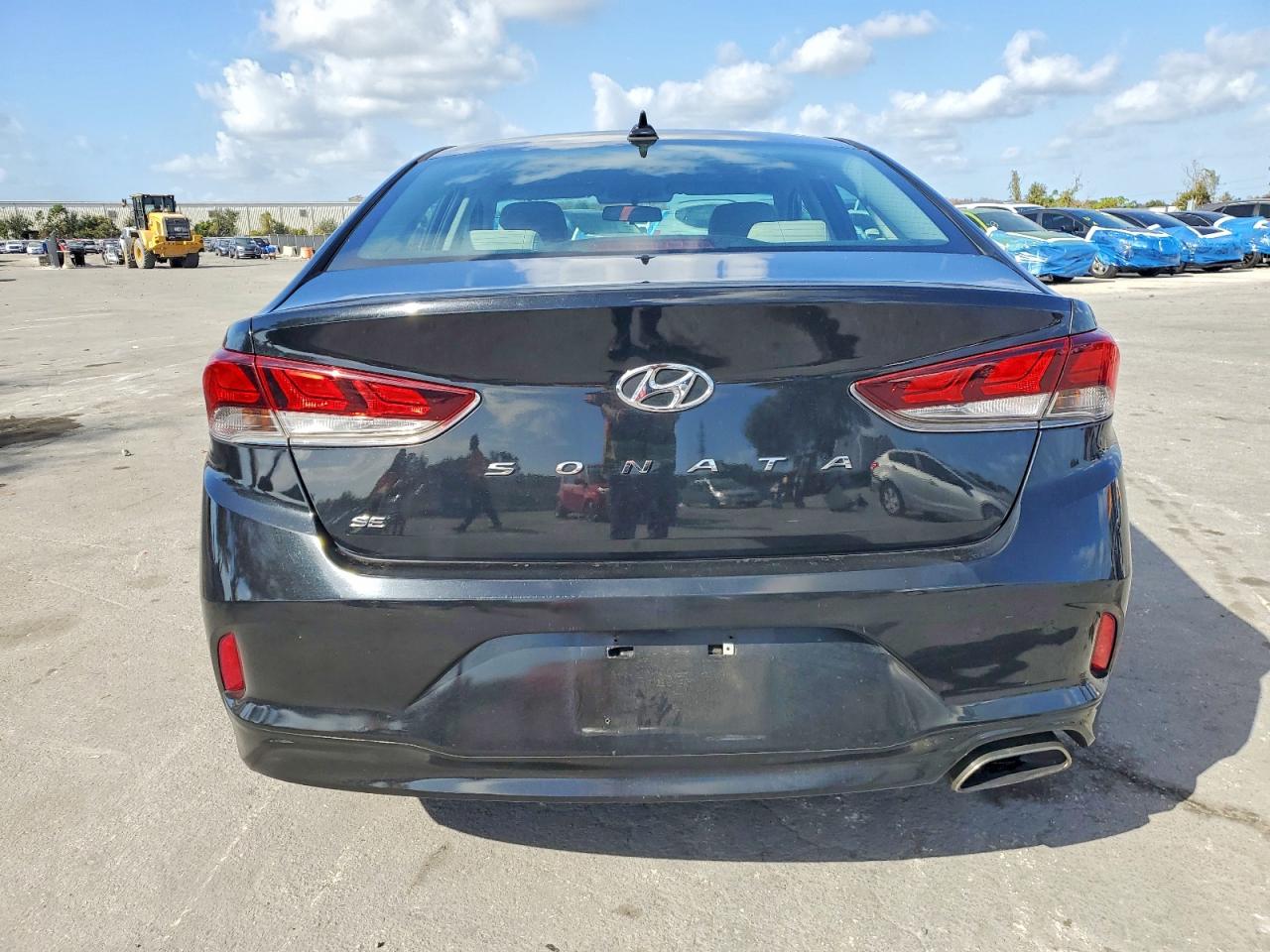 2018 HYUNDAI SONATA SE photo 6