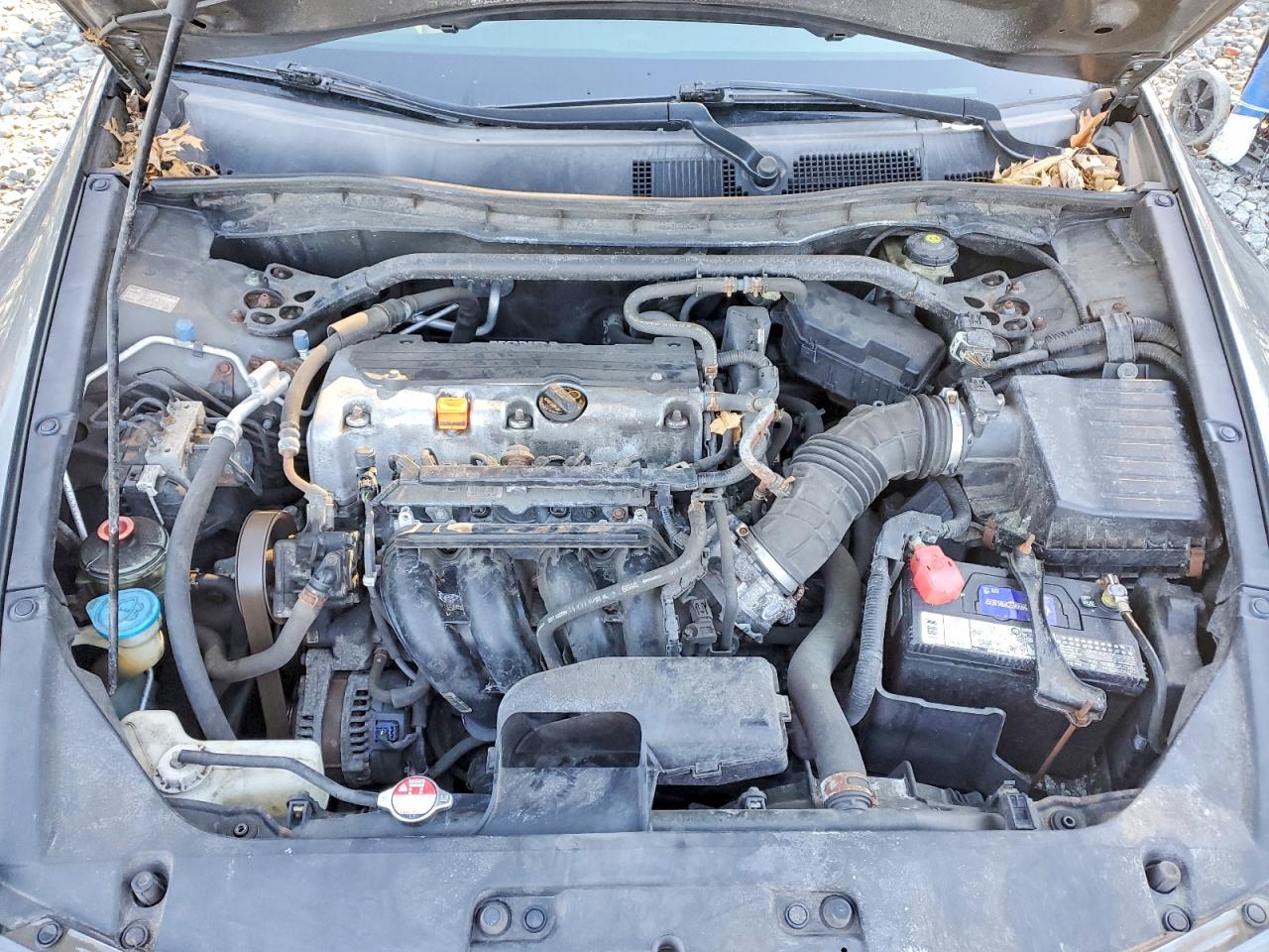 2012 HONDA ACCORD LX photo 11