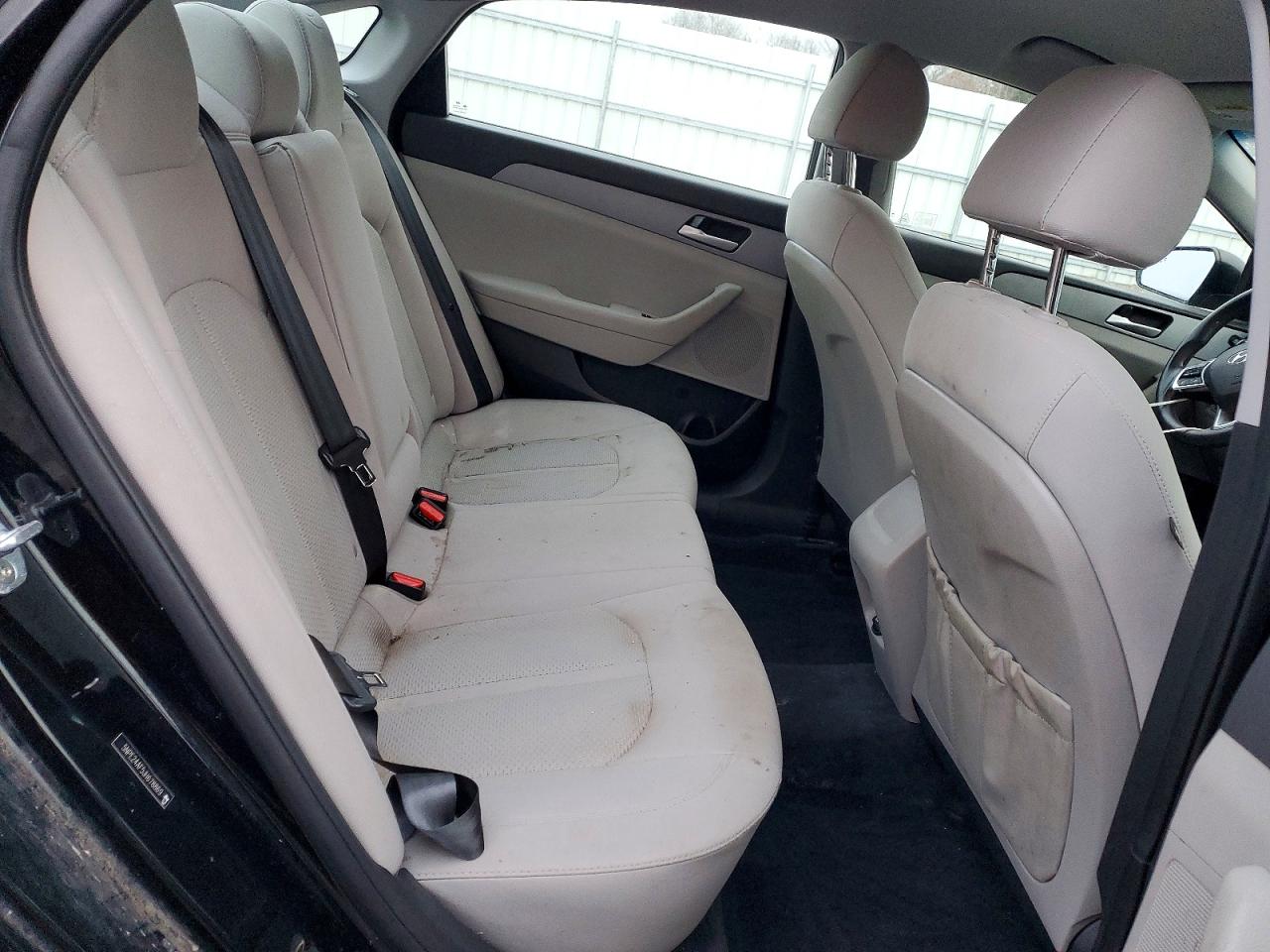 2018 HYUNDAI SONATA SE photo 28