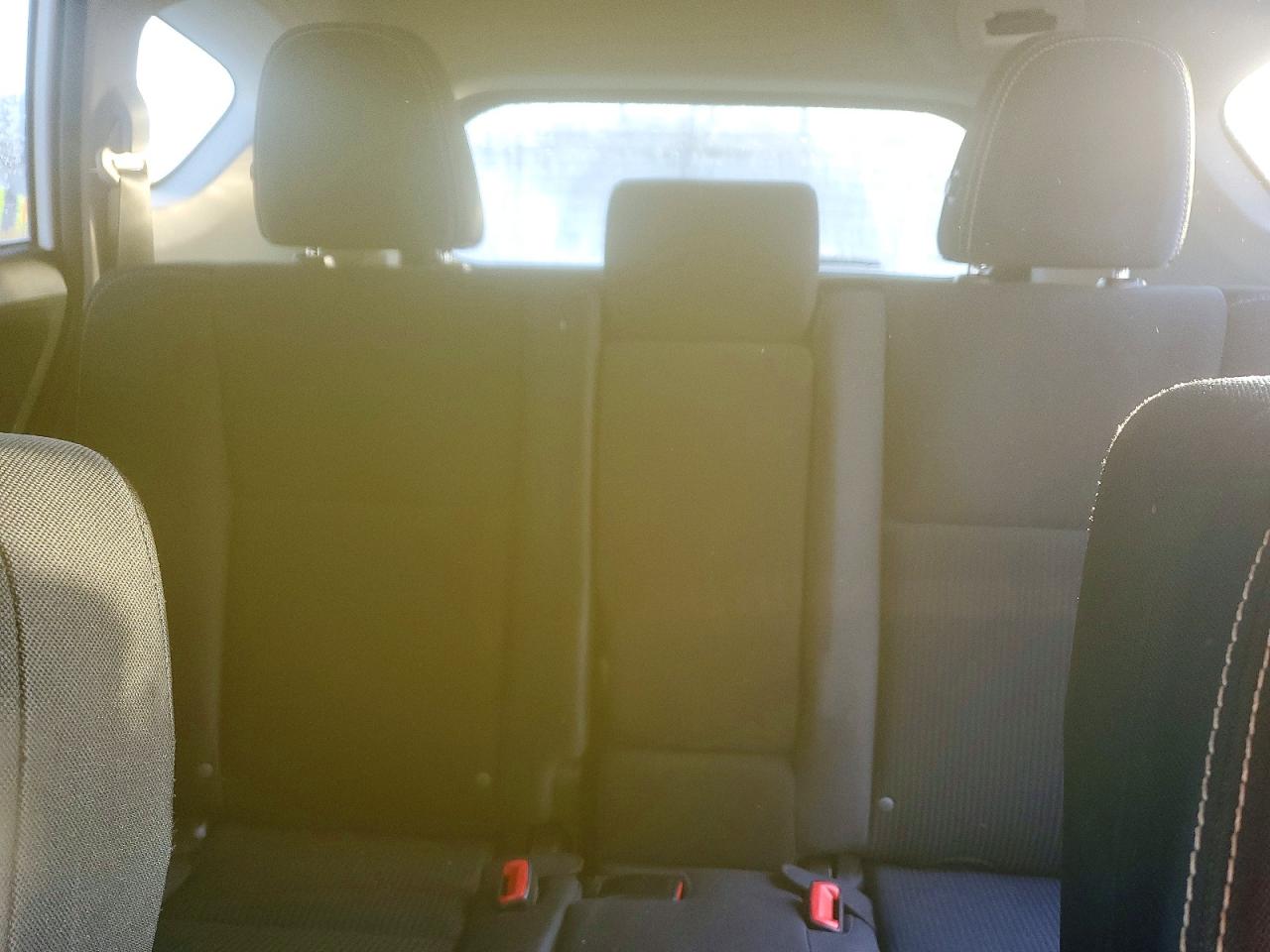 2015 TOYOTA RAV4 XLE photo 10