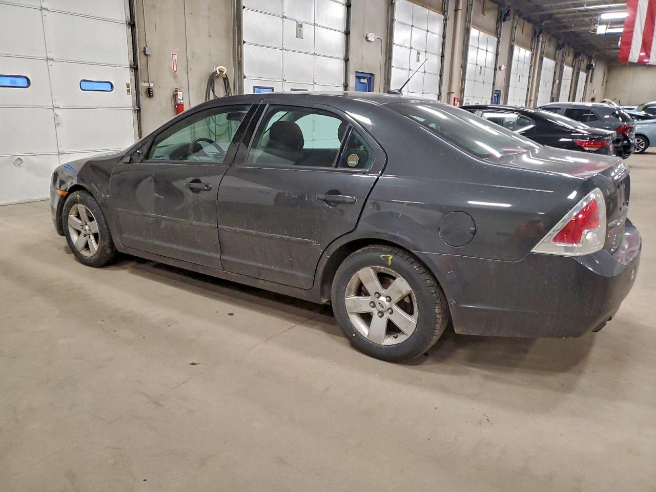 2007 FORD FUSION SE photo 2