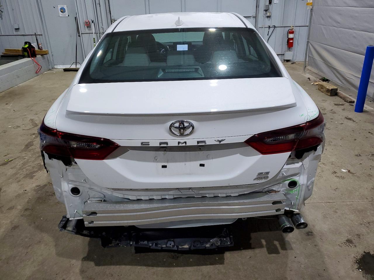 2024 TOYOTA CAMRY SE NIGHT SHADE photo 6