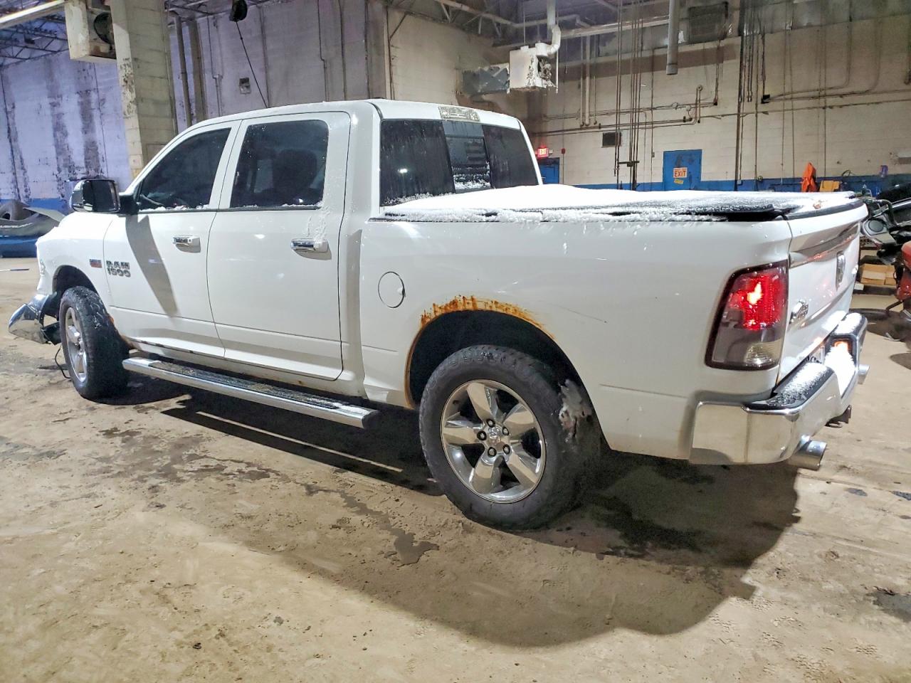 2013 RAM 1500 SLT photo 4