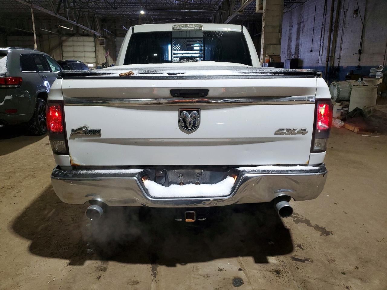 2013 RAM 1500 SLT photo 16