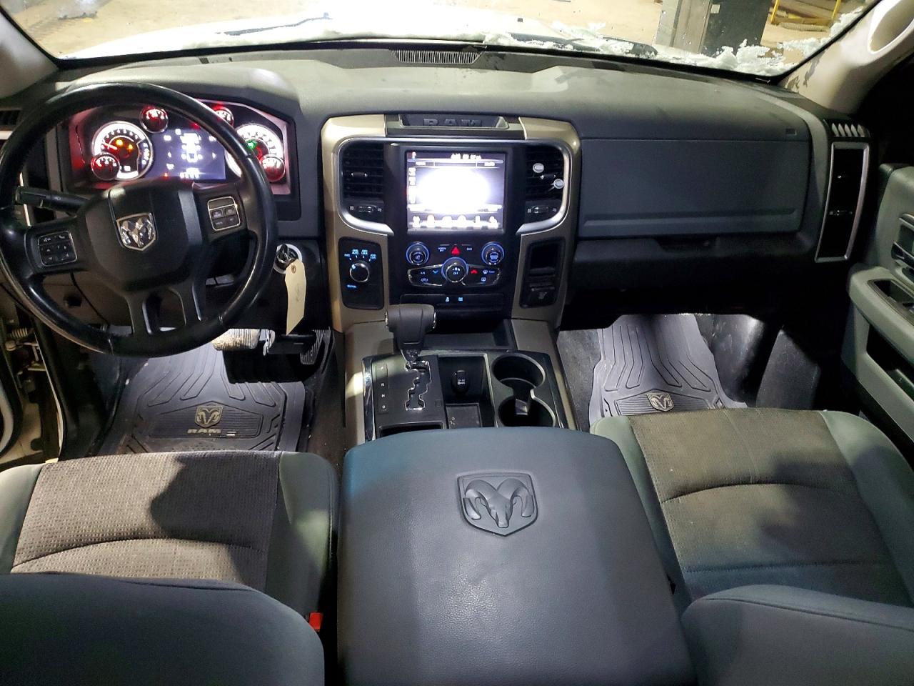2013 RAM 1500 SLT photo 22