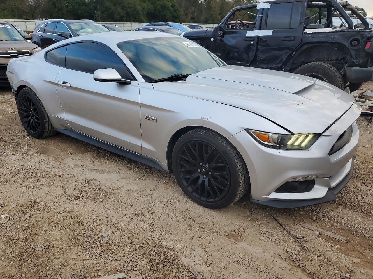 2017 FORD MUSTANG GT photo 4
