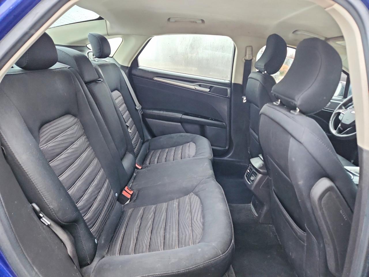 2016 FORD FUSION SE photo 10