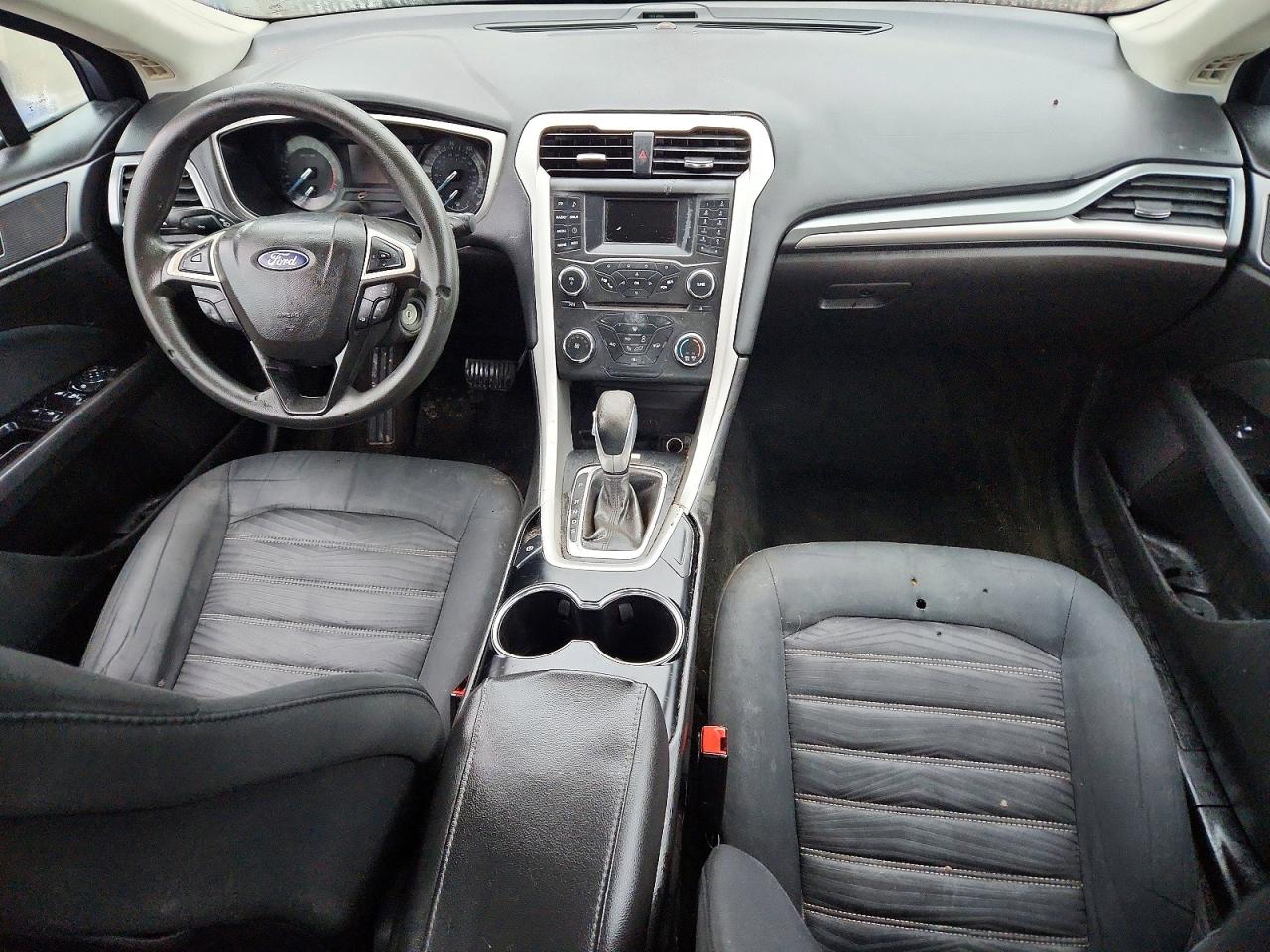 2016 FORD FUSION SE photo 8
