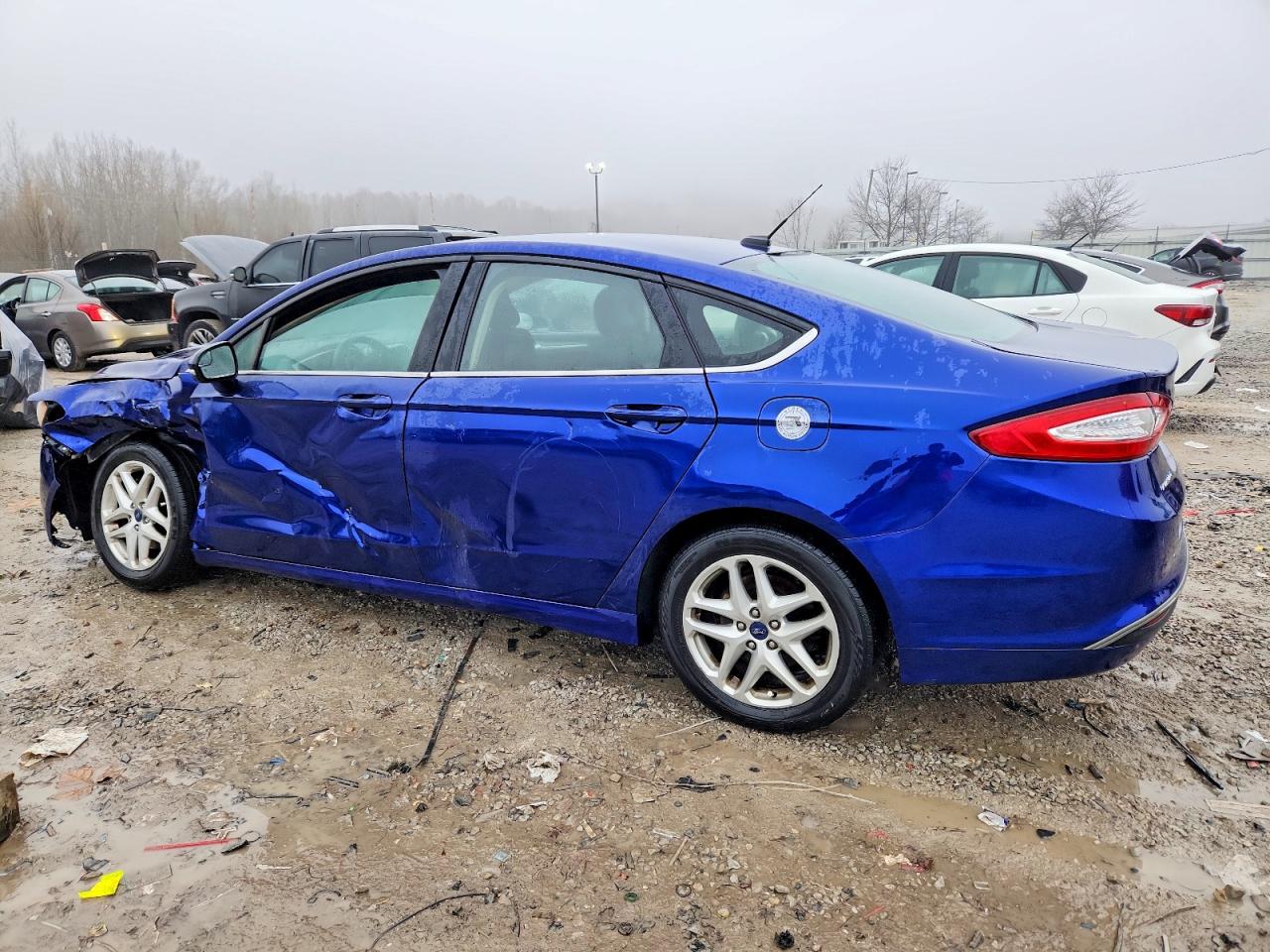 2016 FORD FUSION SE photo 2